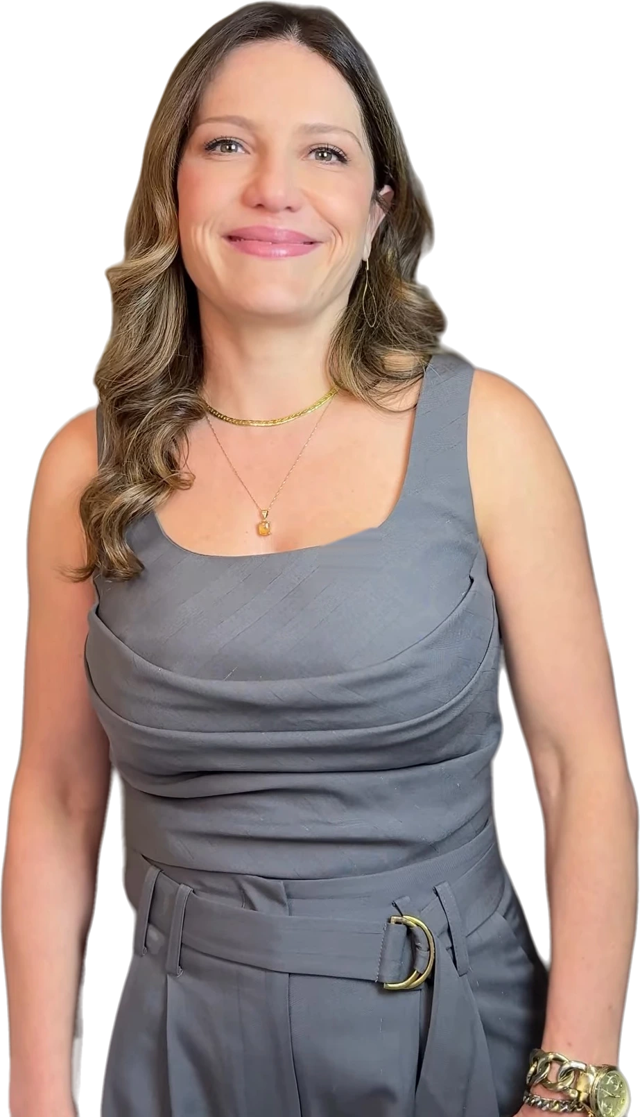 Dra. Leandra Bittencourt, cirurgiã plástica, na recepção do consultório